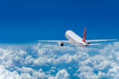 航空機の乗客は低圧環境の影響を受ける