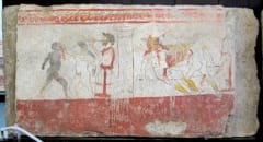 剣闘士の試合が描かれた紀元前4世紀の壁画