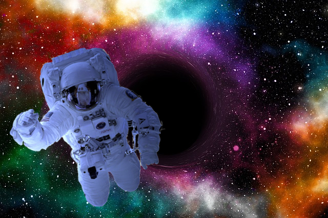 ブラックホールが地球を吸い込んだらどうなるの？吸い込まれて振り返ると意外な光景が…！「子ども科学電話相談」