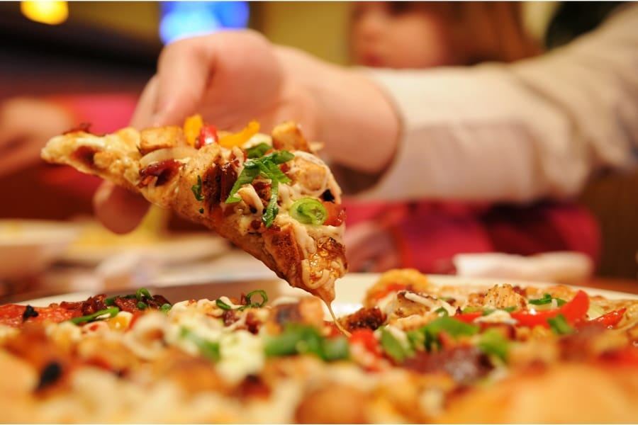 ピザが健康食に⁈ 食物繊維を添加できる改良デンプン「FiberX」を開発！