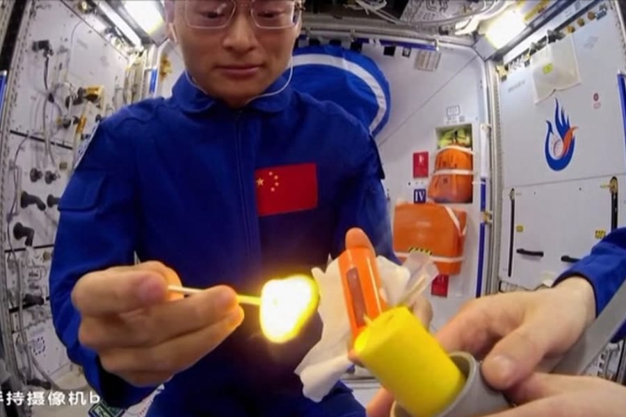 「無重力で火をつけるとどうなる？」火気厳禁のステーション内で中国が実演！